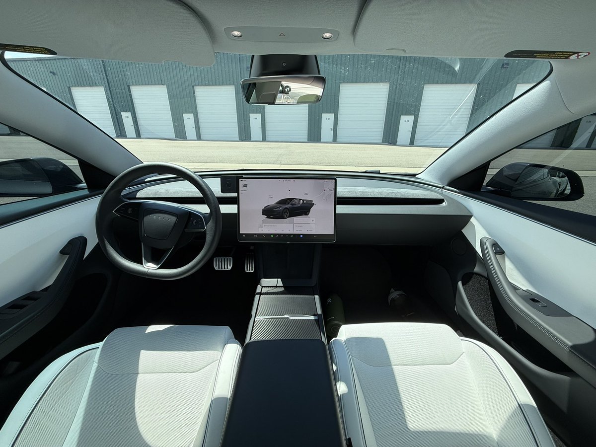 teslaflexx's tweet image. Nothing beats a freshly detailed Model 3 Performance by @OutofSpecDetail 😮💨