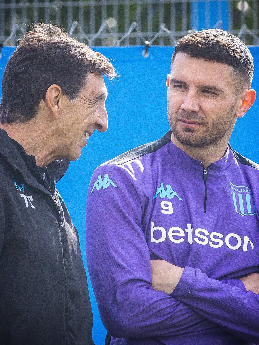 LA LEALTAD SE PAGA CON LEALTAD 🤝🎓💙

📷 <a href="/RacingClub/">Racing Club</a>