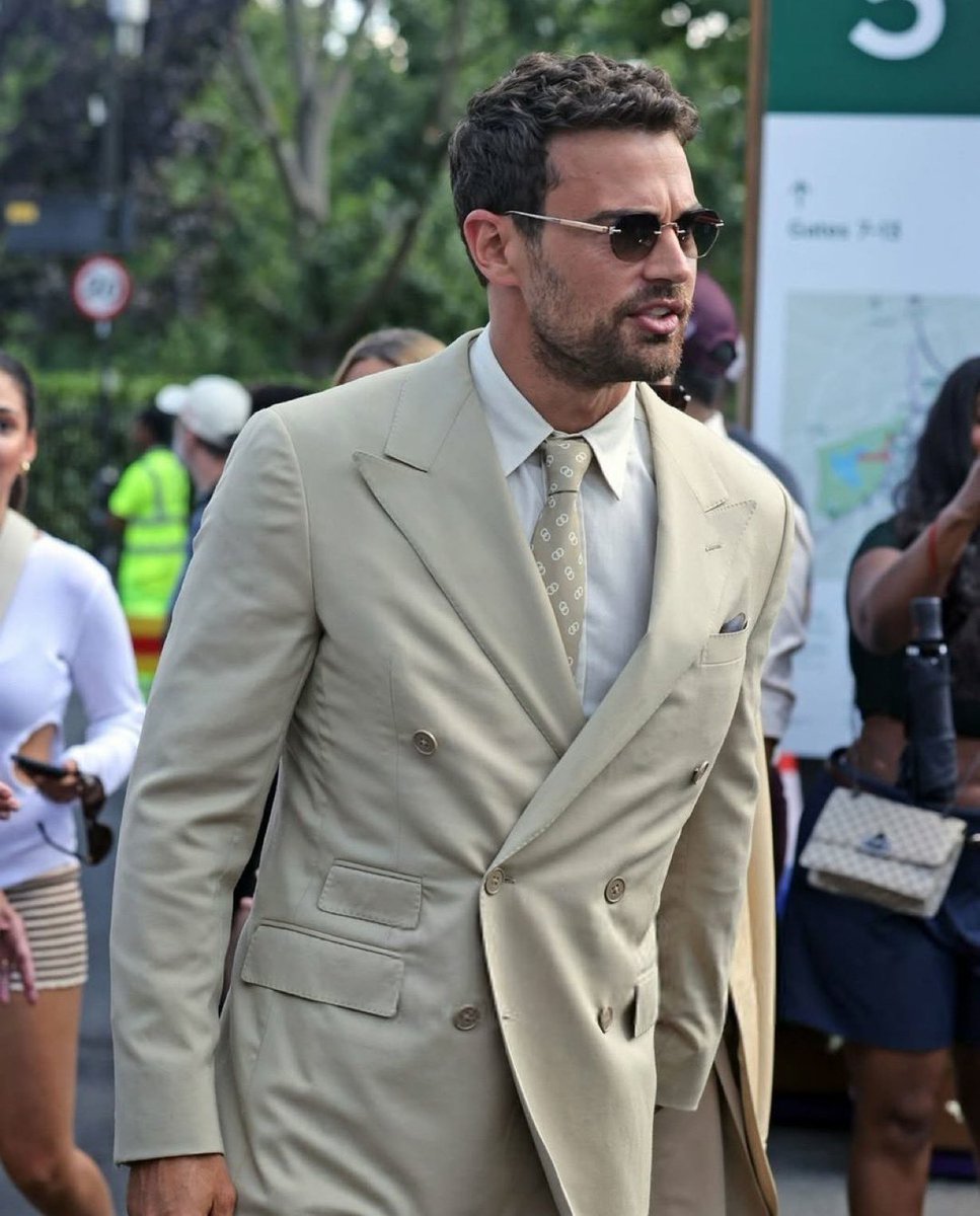 Gentleman. | NOT Theo James tweet media