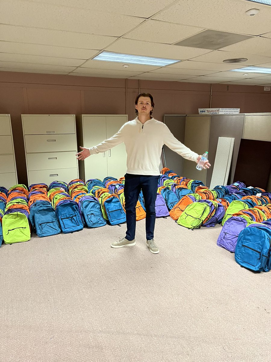 kelleycawthorne's tweet photo. KC team members came together with AT&T to help stuff more than 1,200 backpacks in under 3.5 hours for children in Michigan! Nice work team! 🎒#partnerships #michigankids https://t.co/x2oJ9HIeiE