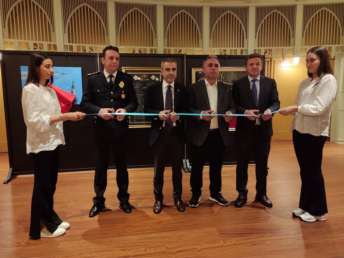 15 Temmuz Demokrasi ve Millî Birlik Günü kapsamında, Beyoğlu Kaymakamlığı tarafından düzenlenen programda TYB İstanbul Şube Başkanı Mahmut Bıyıklı 15 Temmuz Ruhunu Diri Tutmak başlıklı bir konuşma gerçekleştirdi. Program sonunda “Zaferin Adı Türkiye” temalı resim sergisi açıldı.