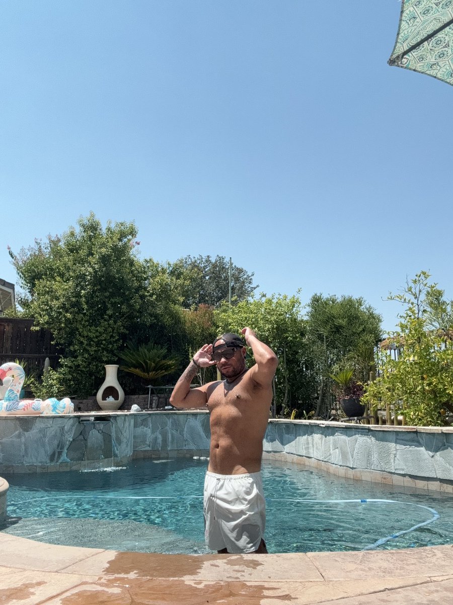 TGunzz7's tweet photo. These cali summers 🔥 https://t.co/p04UcsSEQg