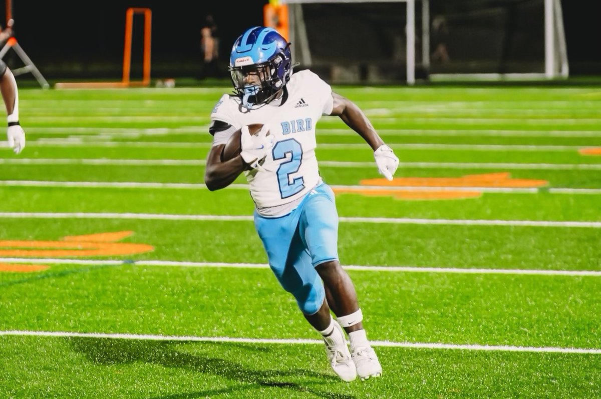 JonathanKMartin's tweet photo. BREAKING: 💥💥💥

Chesterfield (Va.) Varina 2026 RB SirPaul Cheeks has committed to WVU per his IG. https://t.co/93Wy31iJl8