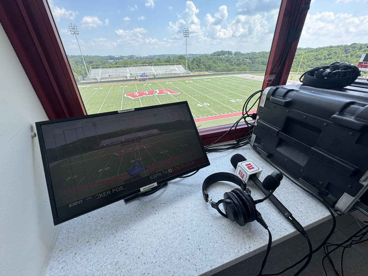 JRM successfully produced our first ESPN+ broadcast this past weekend! Also, the first time using both production vehicles simultaneously. This added for additional instant replay angles and more space for our crew to comfortably work.