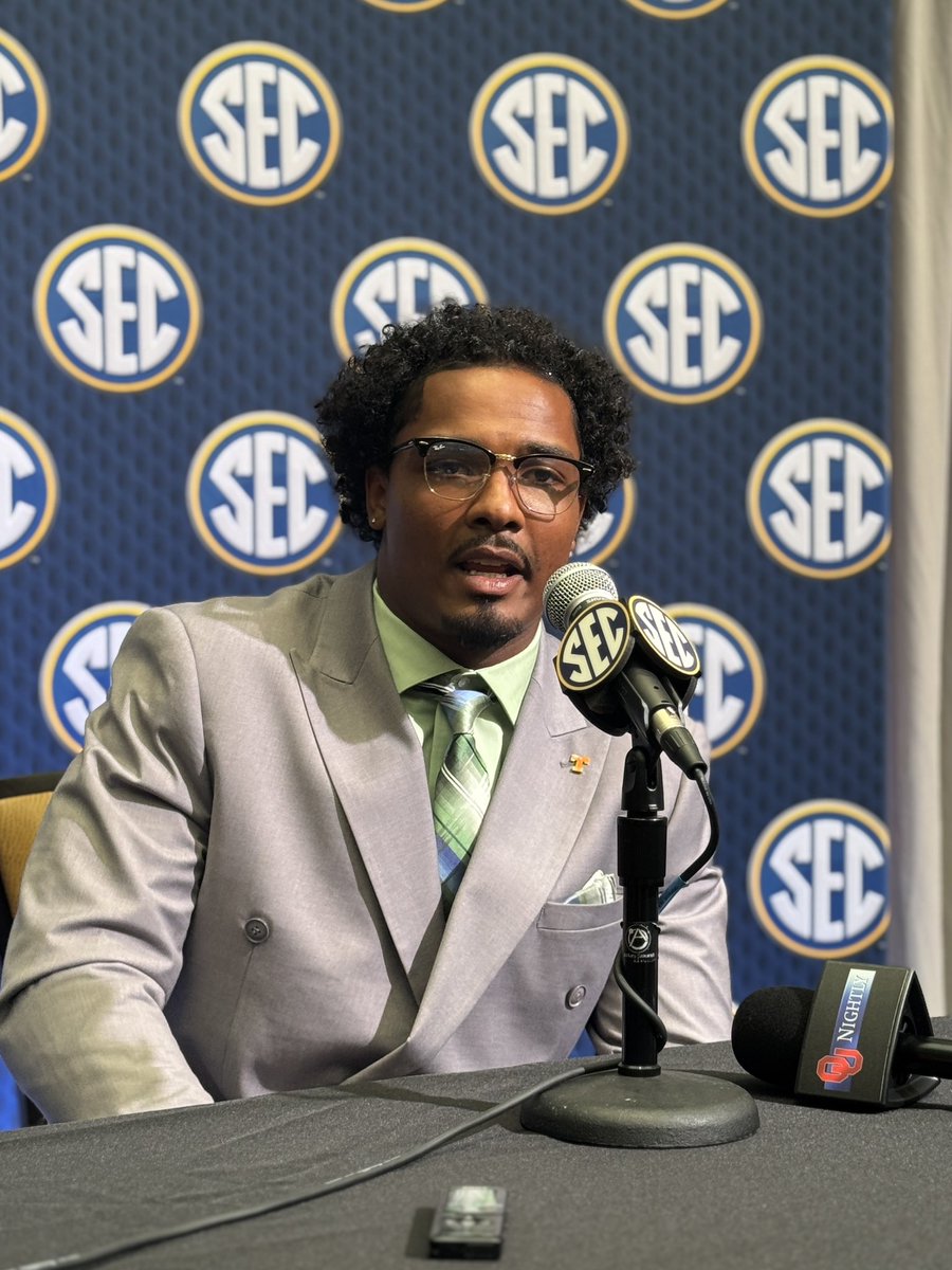 AflacKickoff's tweet image. Checking in from Day ✌️of SEC Media Days with @Vol_Football 

#AflacKickoff // @cfbhall