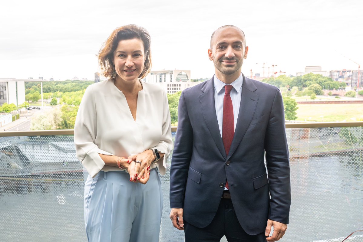 bmftr_bund's tweet image. Die 🇩🇪🇫🇷 Achse stärkt Europas Souveränität – in Luft- & Raumfahrt, KI, Energie, Verteidigung & Hightech. BM @DoroBaer im Austausch mit dem Minister für europäische Angelegenheiten @benjaminhaddad: Unsere Partnerschaft bleibt Motor für Innovation & Wettbewerbsfähigkeit in 🇪🇺!