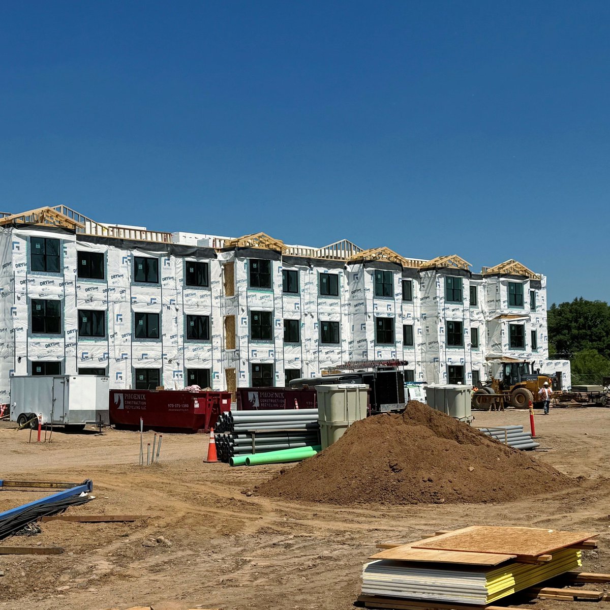 GuerdonModular's tweet image. Checking the progress on the first of two apartment buildings in Ignacio, Colorado. Second building ready to set later this month!