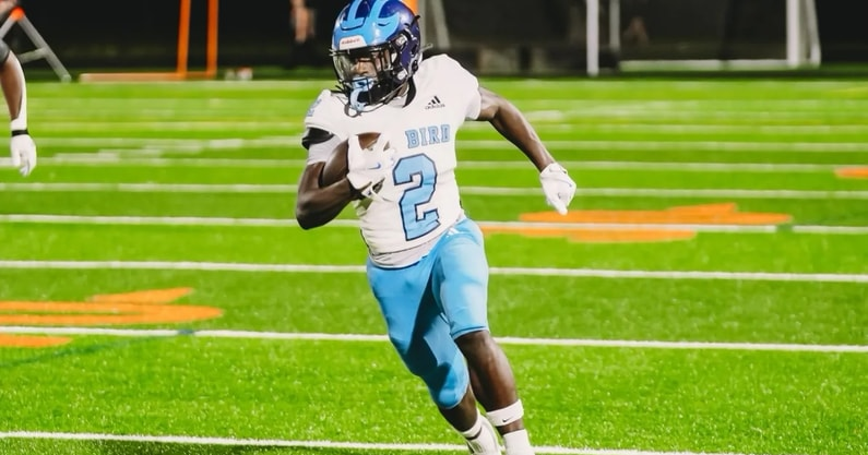 Breaking down everything you need to know about the commitment of 2026 Virginia RB SirPaul Cheeks to #WVU.

Link: gowvu.us/je1