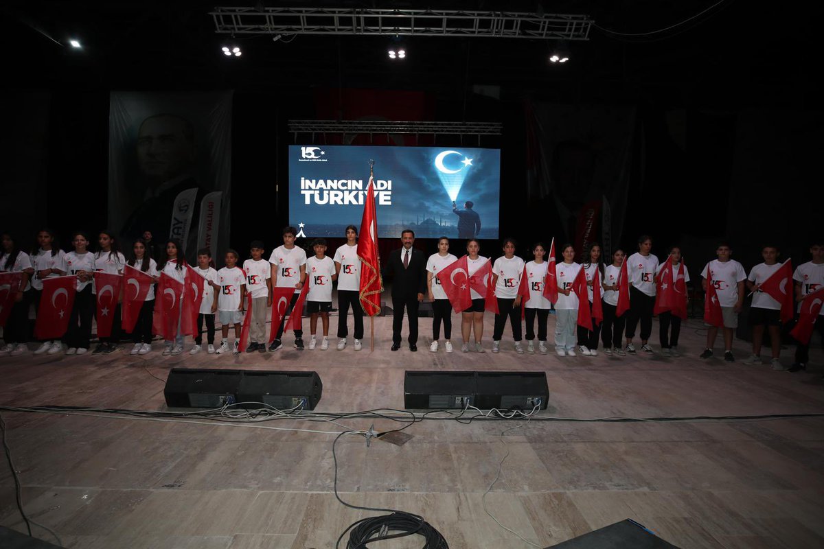 🇹🇷 Senin Altında Doğduk, Senin Altında Öleceğiz.

📌 15 Temmuz Şehitleri Sancak Koşusu, Aziz Şehitlerimizin hatırasını yaşatmak ve milletimizin direniş ruhunu diri tutmak amacıyla ilimizin başarılı sporcuları eşliğinde büyük bir coşkuyla gerçekleştirildi.

📌 Koşu boyunca