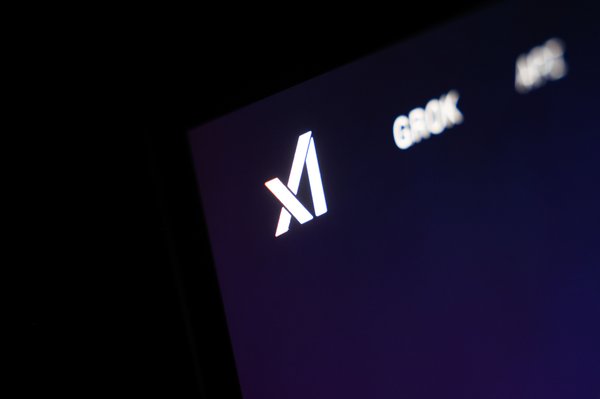 A DOGE staffer just leaked access to xAI’s AI brain: xAI’s private API was exposed by a government employee with a history of controversy. The fallout could just be beginning dlvr.it/TLxBWL