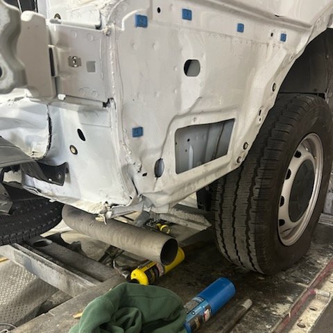 LagunaAutoBody's tweet photo. The repair journey is all about discovery! We've peeled back the panel to reveal the truth! Can you identify the number buckles and tears between the two pictures? Drop your guesses! 👇🚐

#repairprocess #process #structure #lagunaautobody https://t.co/IgiQAQ7SJ5