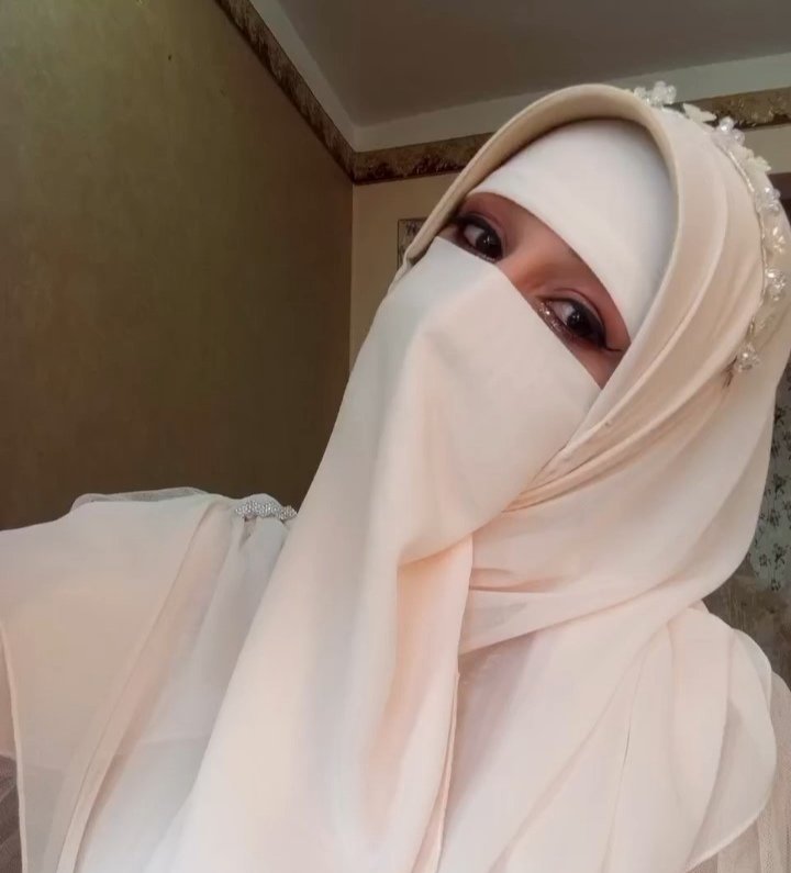 "ابق نادرا ، معظم الناس مجرد نسخ"