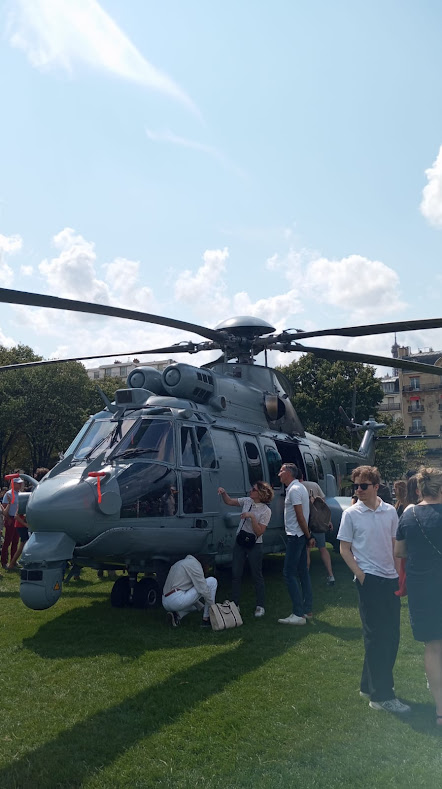 #14juillet #FeteNationale #invalides #paris #france #circo9406 <a href="/RENAULTTony1/">RENAULT Tony - Ecologie au Centre - Saint-Mandé</a>