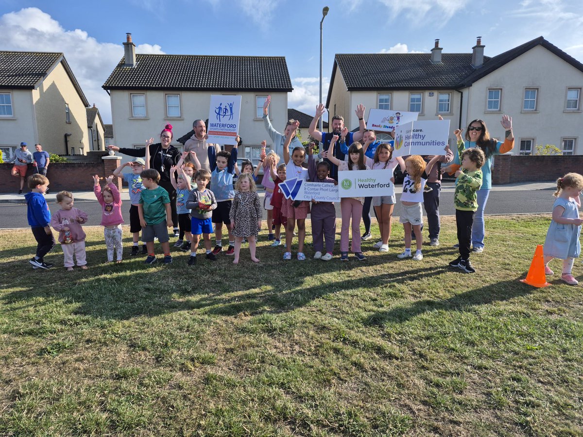 We’re proud to support communities year-round in fostering community spirit and social connections. A big thank you to the fantastic residents’ committee in Cluain Larach, Tramore, for giving our team such a warm welcome.