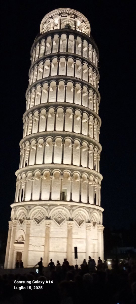 Vpertweet's tweet image. 