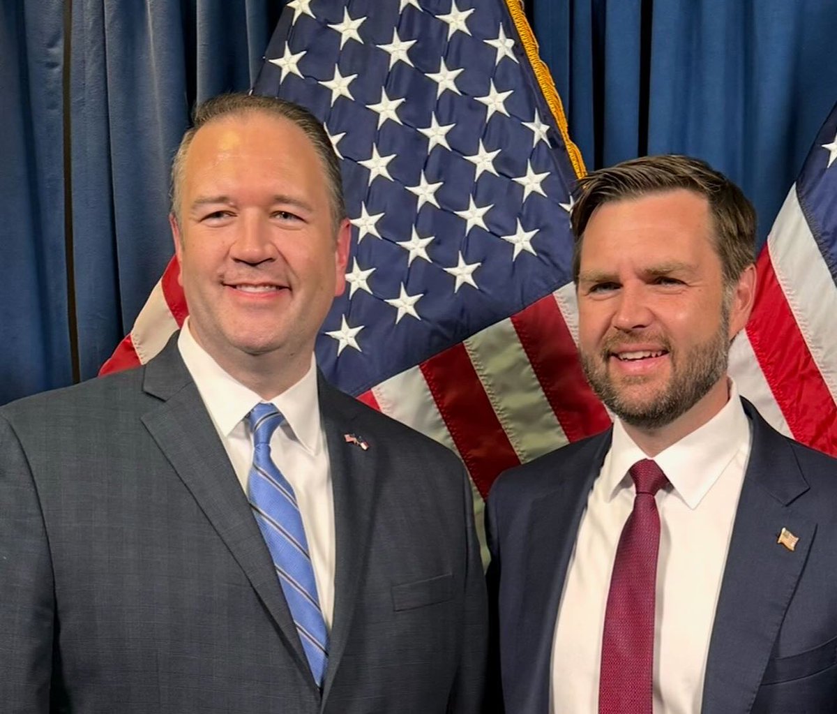 simmonsncgop's tweet image. One year ago today, @realDonaldTrump made the wise choice to select @JDVance as our Vice President. He has championed the America First Agenda and has served alongside President Trump and our country with excellence every step of the way 🇺🇸
