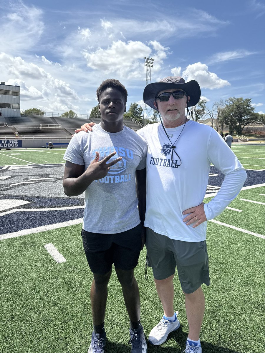 I had an amazing time <a href="/SWOSUFootball/">SWOSU Football</a> camp <a href="/Kelvinperry11/">Kelvin perry</a> <a href="/owl_football/">Garland Owls</a> <a href="/Coach_MikeLucas/">Mike Lucas</a>