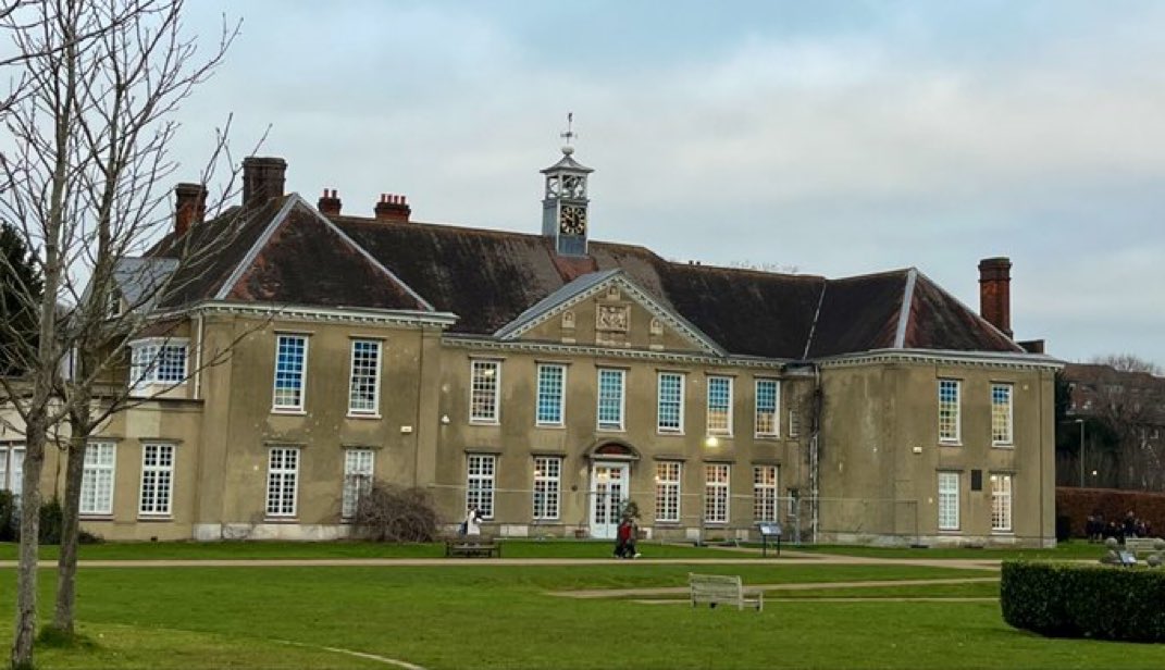 Definite feeling of Groundhog Day with Surrey County Council trying again to push through their much criticised project to relocate Reigate Priory School to Woodhatch 

It goes back to planning committee on Wed 23rd July

#Reigate #Surrey #Planning