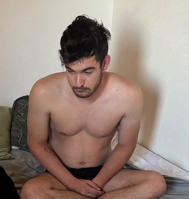 LIVE WITH THE VACATION COOKS ON GOD COME SAY HI

$50 STREAM GW : RT AND BE ON STREAM

kick robertgamba