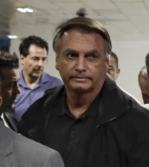 La Fiscalía de Brasil 🇧🇷 pide condenar a Bolsonaro por "golpe de Estado" y "asociación criminal armada" a la Corte Suprema