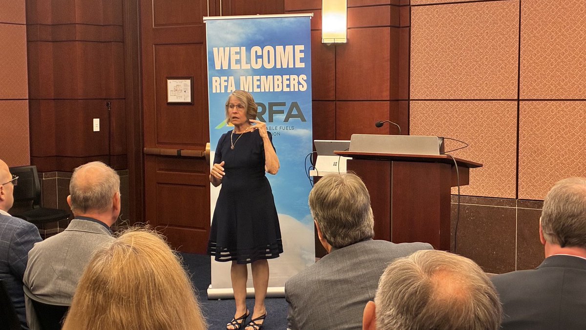 EthanolRFA's tweet image. We thank @RepMMM for her visit with our board today and her support of our work to promote US ethanol.