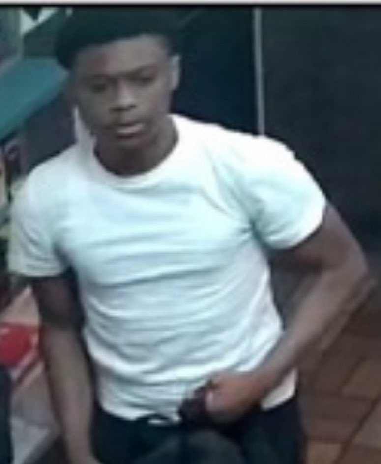 Steve Keeley (@keeleyfox29) on Twitter photo Male with hand on gun in waistband WANTED by <a href="/PhillyPolice/">Philadelphia Police Department</a> in mass shooting on Etting Street in Grays Ferry where 3 killed July 7th. 1/2 Male with hand on gun in waistband WANTED by <a href="/PhillyPolice/">Philadelphia Police Department</a> in mass shooting on Etting Street in Grays Ferry where 3 killed July 7th. 1/2
