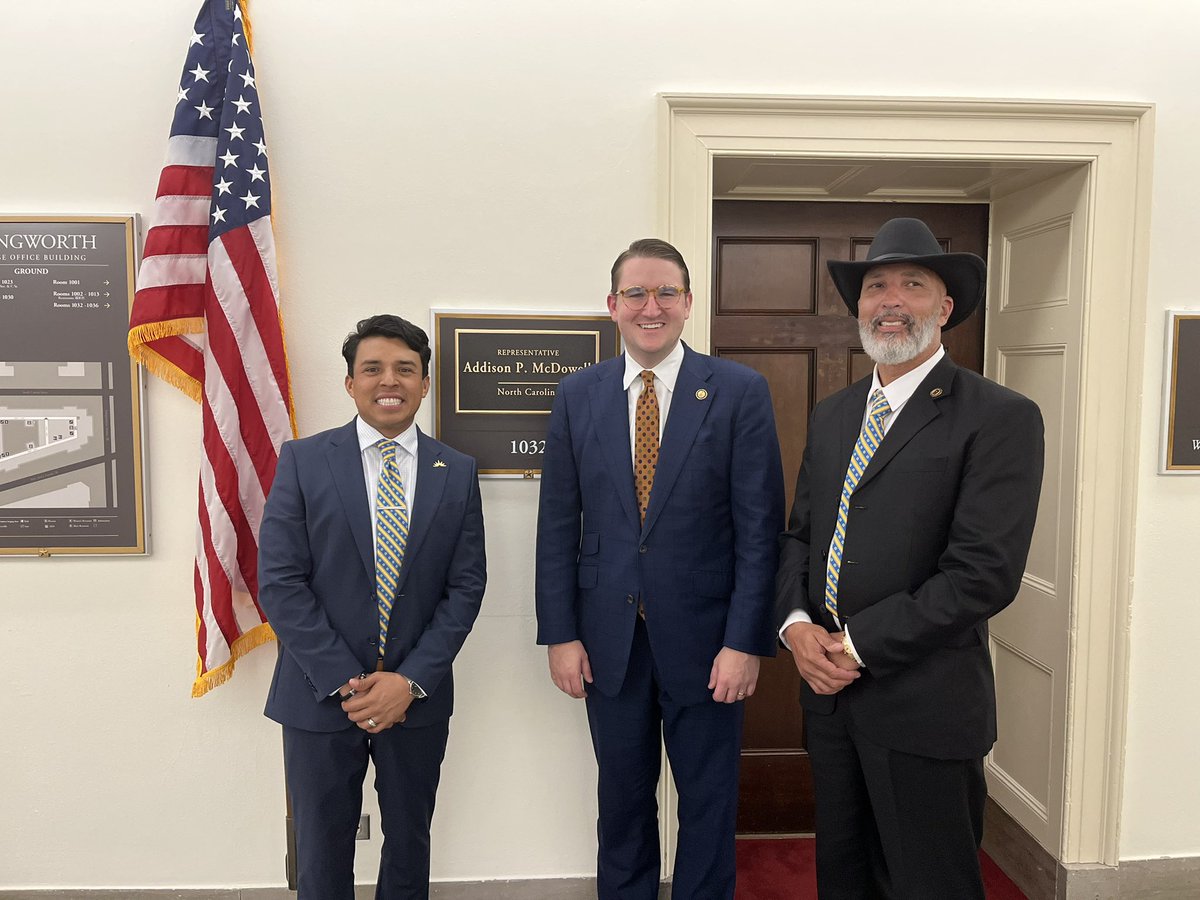 JeffreyLibre's tweet image. Great meeting with @RepMcDowell (NC-6) to talk about the importance of health care and the economy. Appreciate his strong leadership and commitment to policies that protect families and strengthen our communities! 🇺🇸 #LIBRECAPCON2025 #BeLIBRE