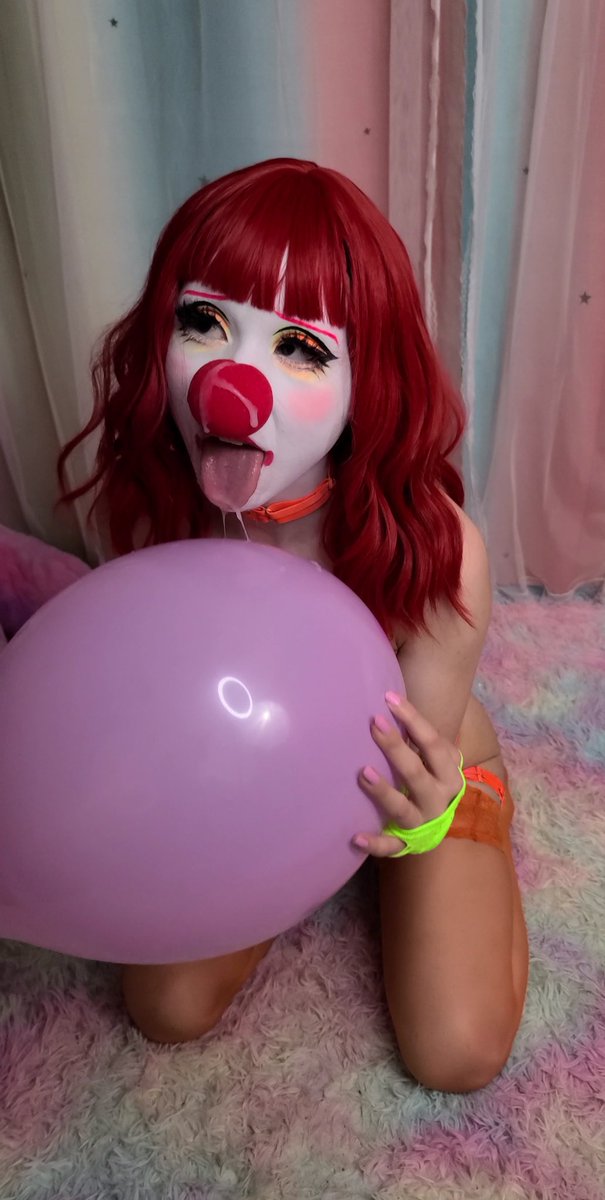 maliceminxxx's tweet image. Getting every last drop 🤡🎈💦💞
#clown #clowngirl #clowngf #clownmakeup #egirl #clowns #makeup #clowncore #clowning #clowningaround #onlyfans #clussy #nude #petite #smallgirl #tinygirl #latina