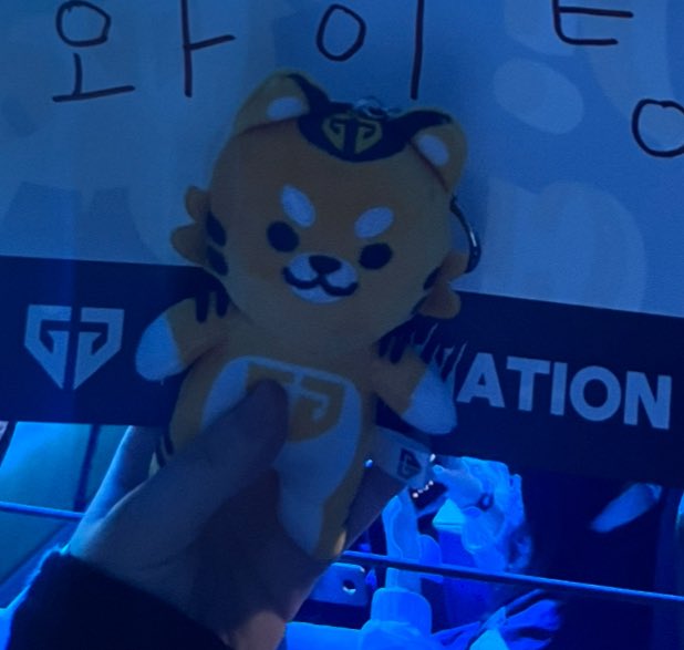 Mel1vlrt's tweet photo. 젠랑이 사실 분 https://t.co/QwwkIwvGdY