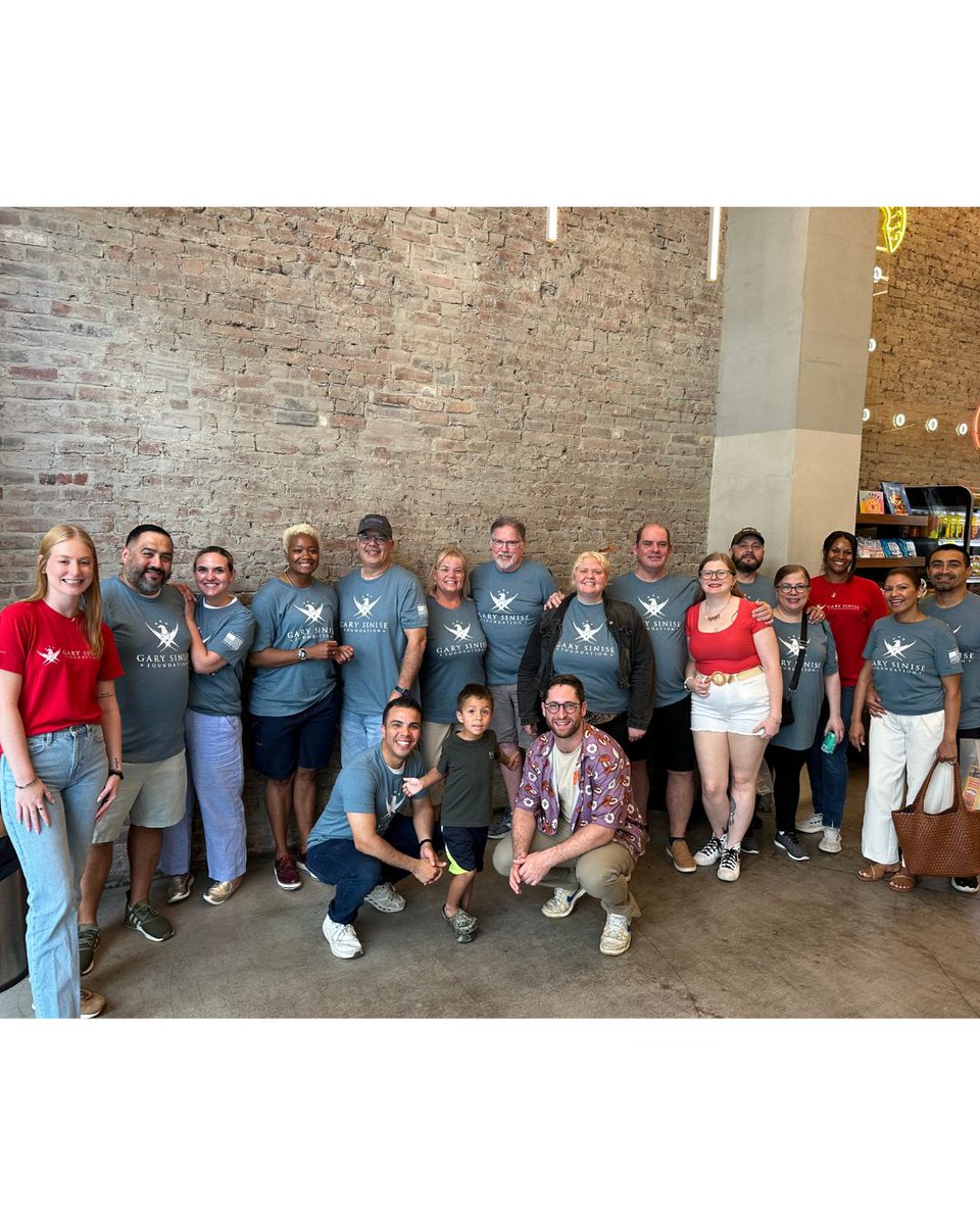 GarySiniseFound's tweet image. Last month, we held a community event for local veteran's and first responders in the New York area to learn about the long and rich history of bagels - and how to make the perfect one! 🥯
As part of this unique experience, NYC Bagel Tours showed us how to create the dough, mix…