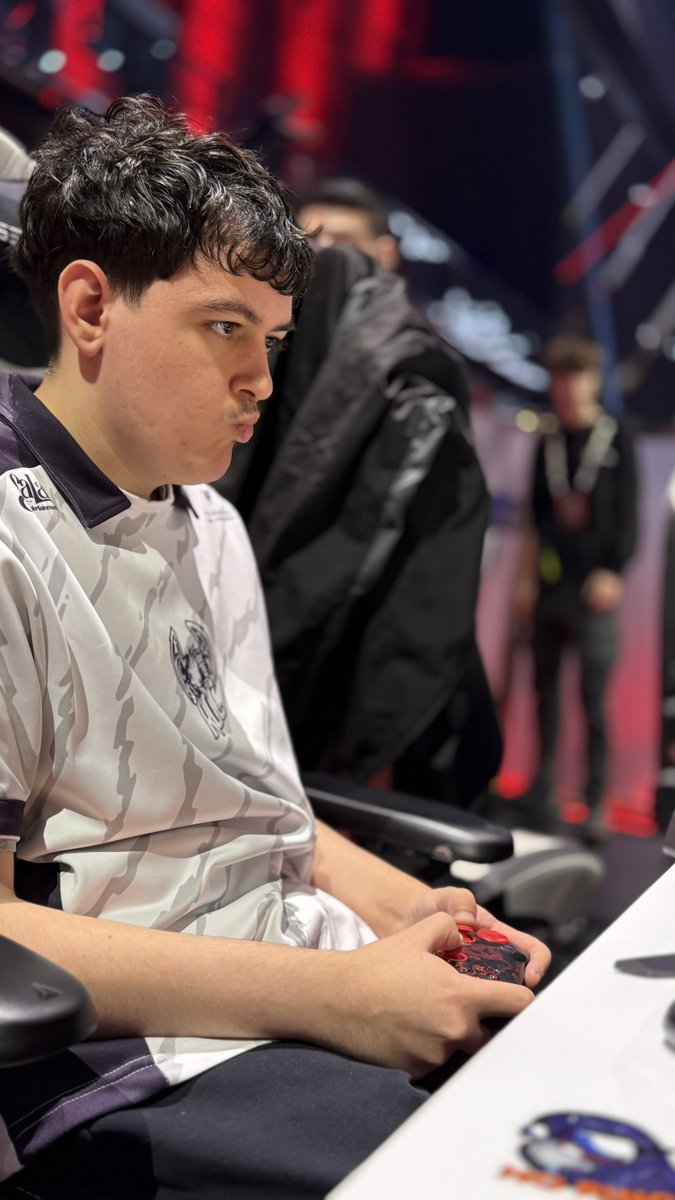 baezakid's tweet image. Finally landed home
Extremely proud of this dude right here. He’s been grinding day in and day out since his LFT in December.
Even since before that but he still got discredited. The kid has passion like no other. 2nd place at EWC and he still isn’t satisfied.
Champs can’t…