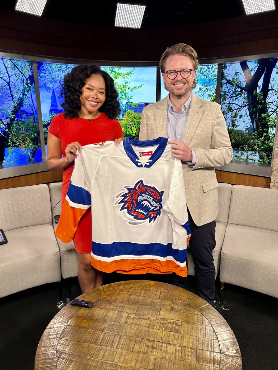 AHLIslanders's tweet image. The roar is getting louder.

Thanks to @FOX61News and @WTNH for having us today! #ReturnOfTheRoar