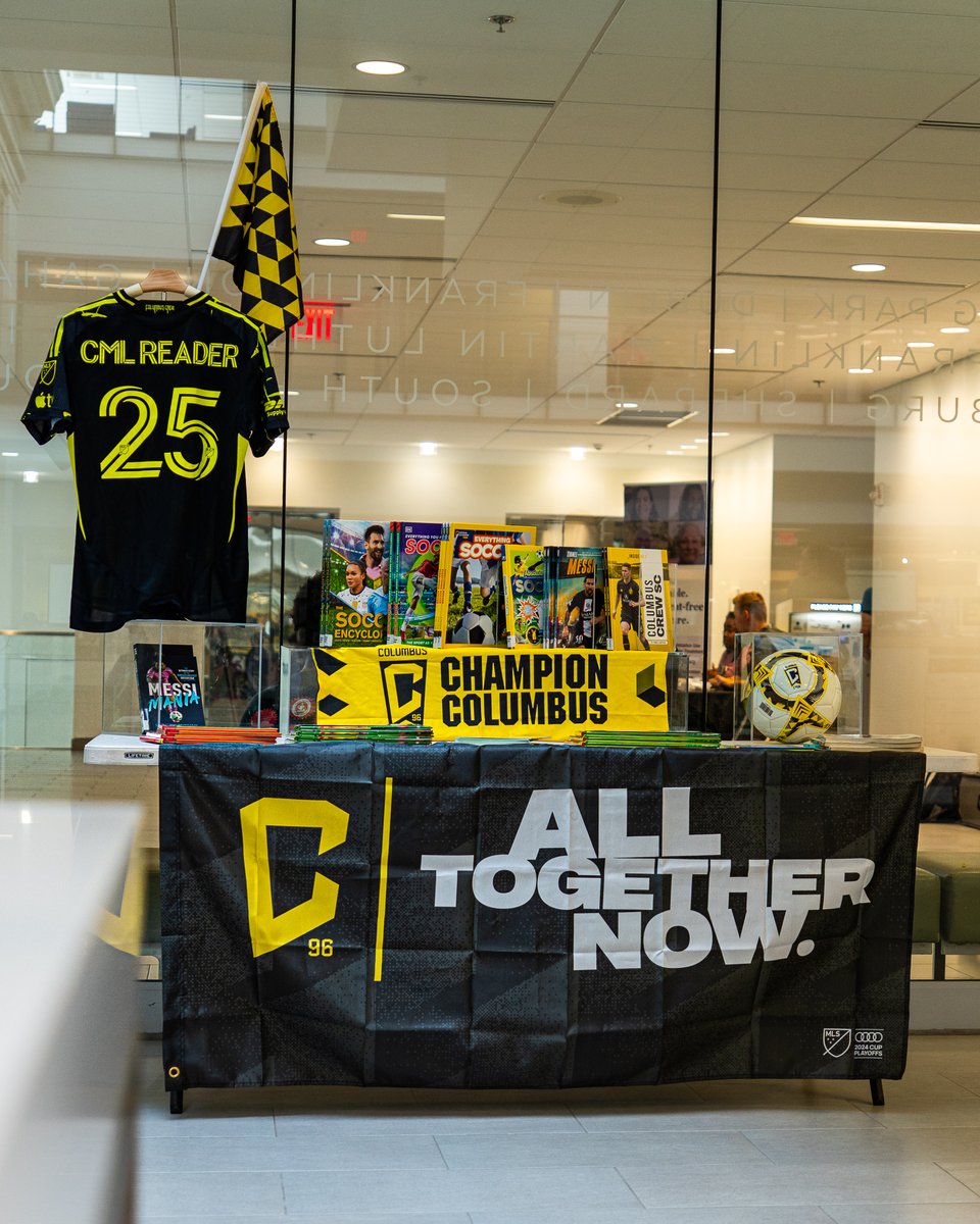 columbuslibrary's tweet image. Hey @cincylibrary what do you think about our new display