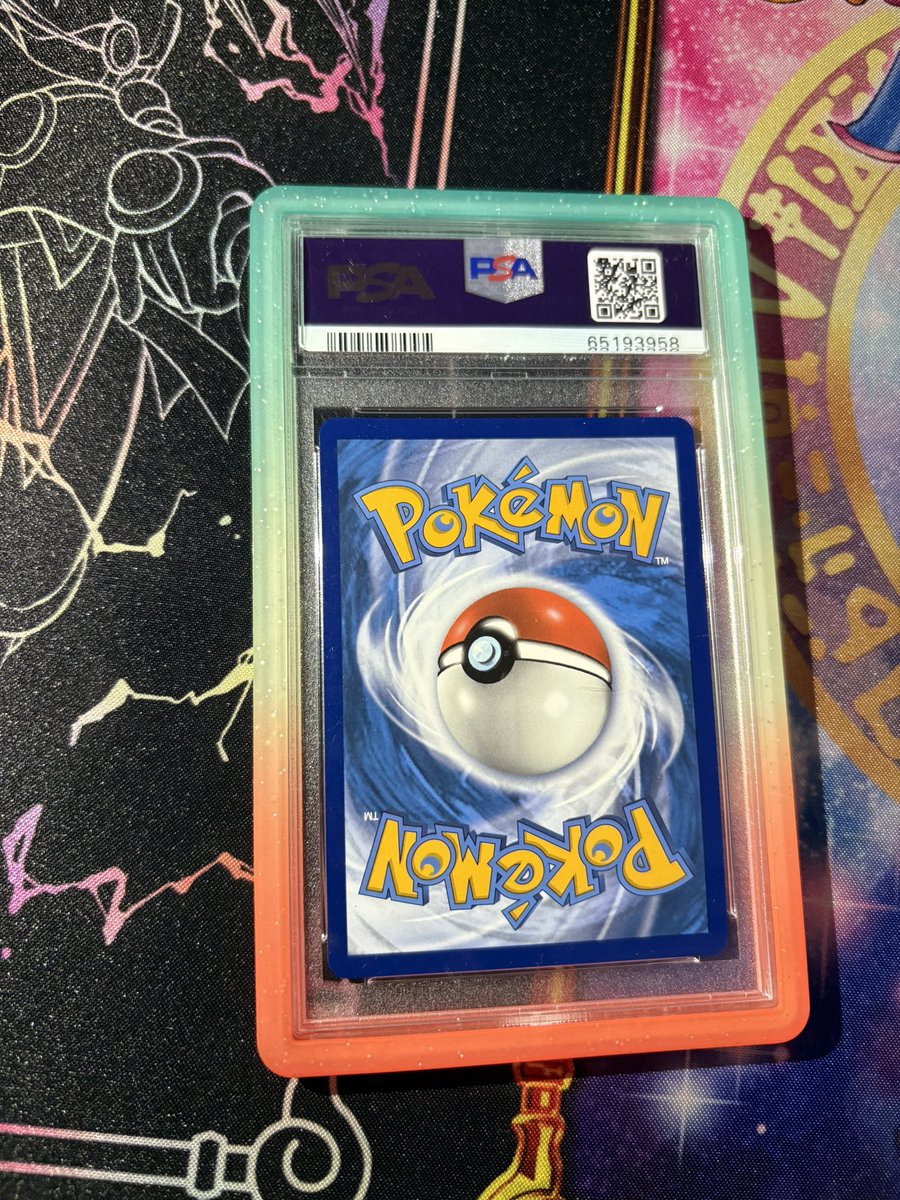 LA PTCG Restock (@la_ptcgrestock) on Twitter photo 🚨Giveaway🚨
Shout out to <a href="/teckniqz/">Trophy Chase TCG</a> for gifting some of his PSA Bumper Guards they look really awesome and fit perfectly on my slabs I love the color options he sent! Check em out at the links below to buy. He sent some extras just rt this tweet for a chance to win 2 Picked 7/20 🚨Giveaway🚨
Shout out to <a href="/teckniqz/">Trophy Chase TCG</a> for gifting some of his PSA Bumper Guards they look really awesome and fit perfectly on my slabs I love the color options he sent! Check em out at the links below to buy. He sent some extras just rt this tweet for a chance to win 2 Picked 7/20