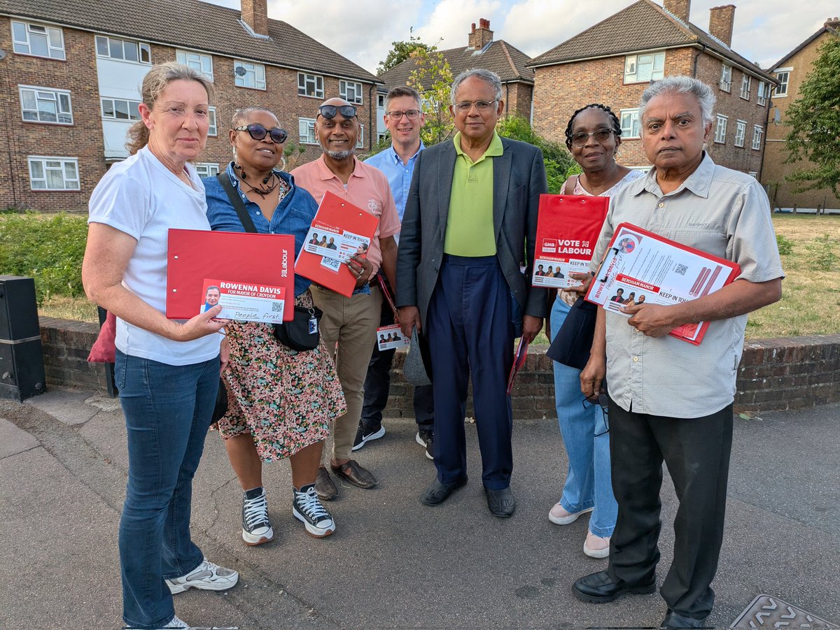 Sarah Bowell (@sassy_sae) on Twitter photo A pleasure to join <a href="/BenshamManorBLP/">Bensham Manor BLP</a> cllrs and neighbouring <a href="/wtn_labour/">West Thornton Labour</a> cllrs this evening letting people know about the opportunity to attend the community meeting with <a href="/RowennaDavis/">Rowenna Davis</a> in Bensham Manor. A pleasure to join <a href="/BenshamManorBLP/">Bensham Manor BLP</a> cllrs and neighbouring <a href="/wtn_labour/">West Thornton Labour</a> cllrs this evening letting people know about the opportunity to attend the community meeting with <a href="/RowennaDavis/">Rowenna Davis</a> in Bensham Manor.
