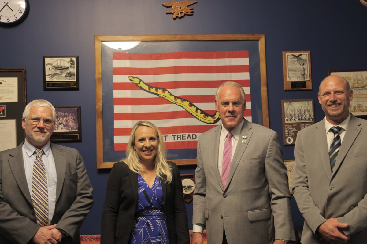 RepRyanZinke's tweet image. Just met with the CEO of Silbanye-Stillwater Mine in Columbus MT, America’s only source of key critical minerals. We shouldn’t rely on foreign adversaries; we should support mines in America and especially in Montana. That’s why I joined the Montana Delegation to introduce a bill…