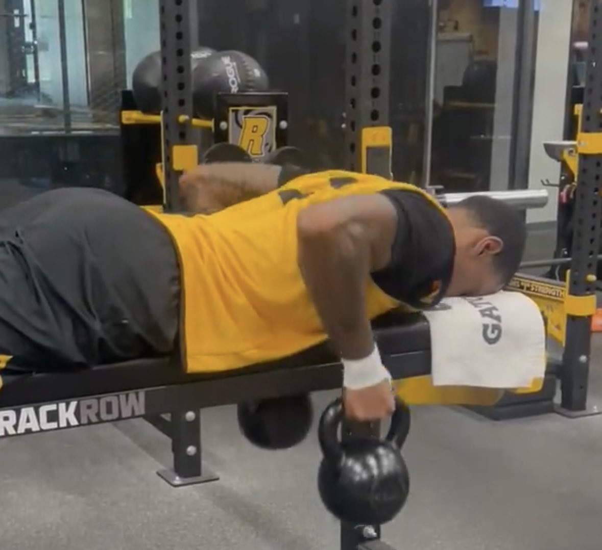 Rack_Row's tweet image. Weight rooms across the country are training with Rack Row! Pros, colleges, &amp;amp; high schools are all investing in the best back builder on the market.

Check out the bench for your back at RackRow.com &amp;amp; see how you be an upgrade your weight room!