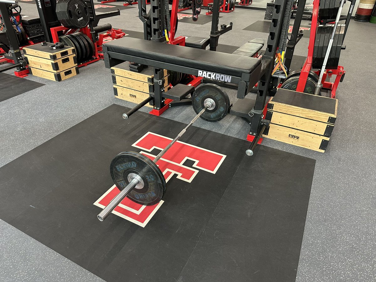 Rack_Row's tweet image. Weight rooms across the country are training with Rack Row! Pros, colleges, &amp;amp; high schools are all investing in the best back builder on the market.

Check out the bench for your back at RackRow.com &amp;amp; see how you be an upgrade your weight room!