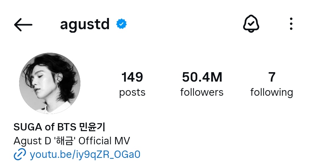 YOONGlYOONGI's tweet image. Yoongi started following Jungkook's new Instagram account 🥹