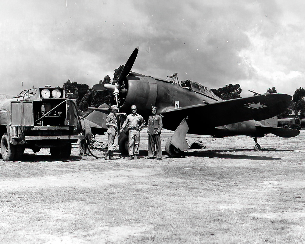 sentandoapua's tweet photo. Caça chinês Republic P-43 Lancer sendo reabastecido
#aviação #militar #historia #WWII #AviaçãoDeCaça #China #P43 https://t.co/mfkEXkSylO