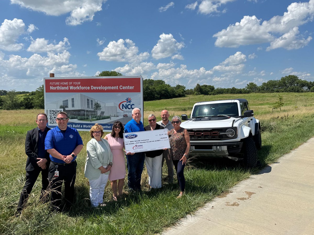 Really enjoyed being there today to see Tony Rinehart present a $150,000 check from Ford to the new Northland Career Center. 

The development of the new Northland Career has been one of the coolest things I’ve been a part of in politics by a mile.

Northlanders get things done!