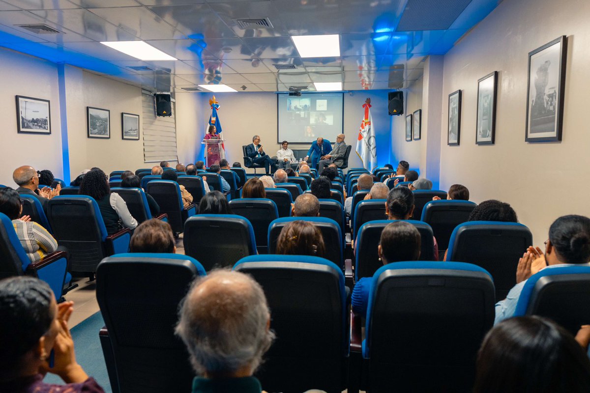 El Banco <a href="/Popularenlinea/">Banco Popular</a>, <a href="/AGN_RD/">Archivo General de la Nación</a> y España publican archivos históricos sobre la época colonial

#AplatanaoNews 
#Historia 

<a href="/josemarmolp/">José Mármol</a> <a href="/Orodriguez1965/">Olivo Rodriguez Huertas</a> 

aplatanaonews.com/banco-popular-…