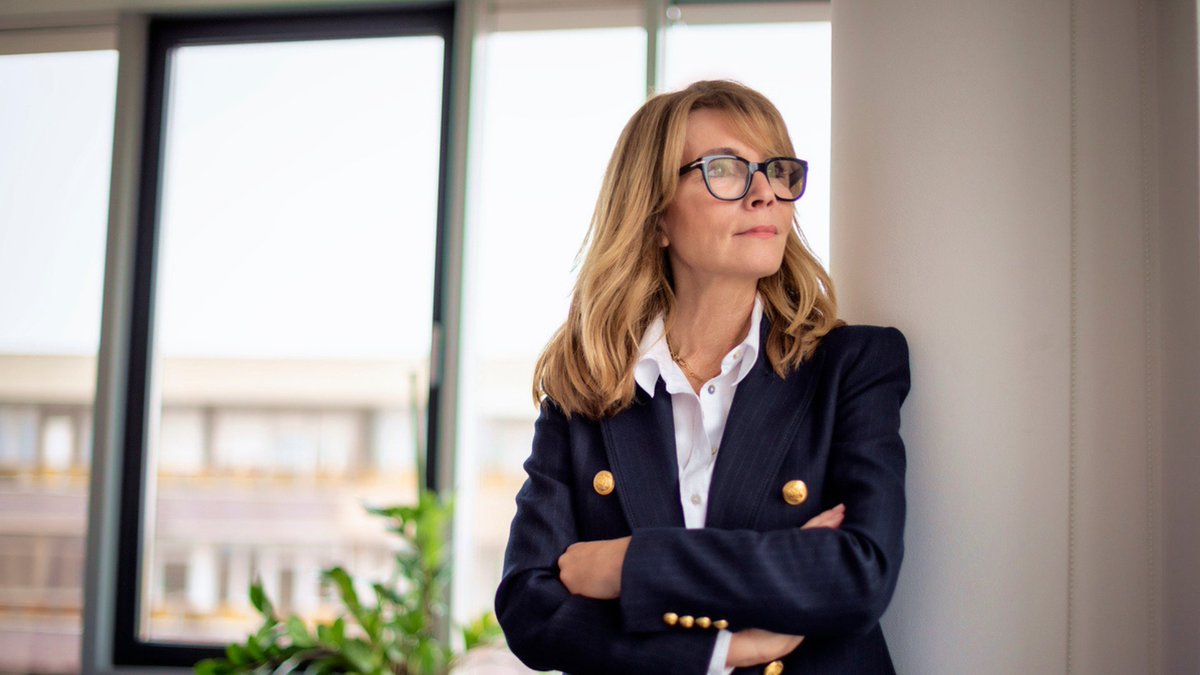 Congress passed the One Big Beautiful Bill Act, leaving healthcare leaders perplexed about how to operate with $1 trillion in healthcare cuts—and many new challenges. Chartis explores five short-term next steps that also enable longer-term transformation. bit.ly/4lF045o