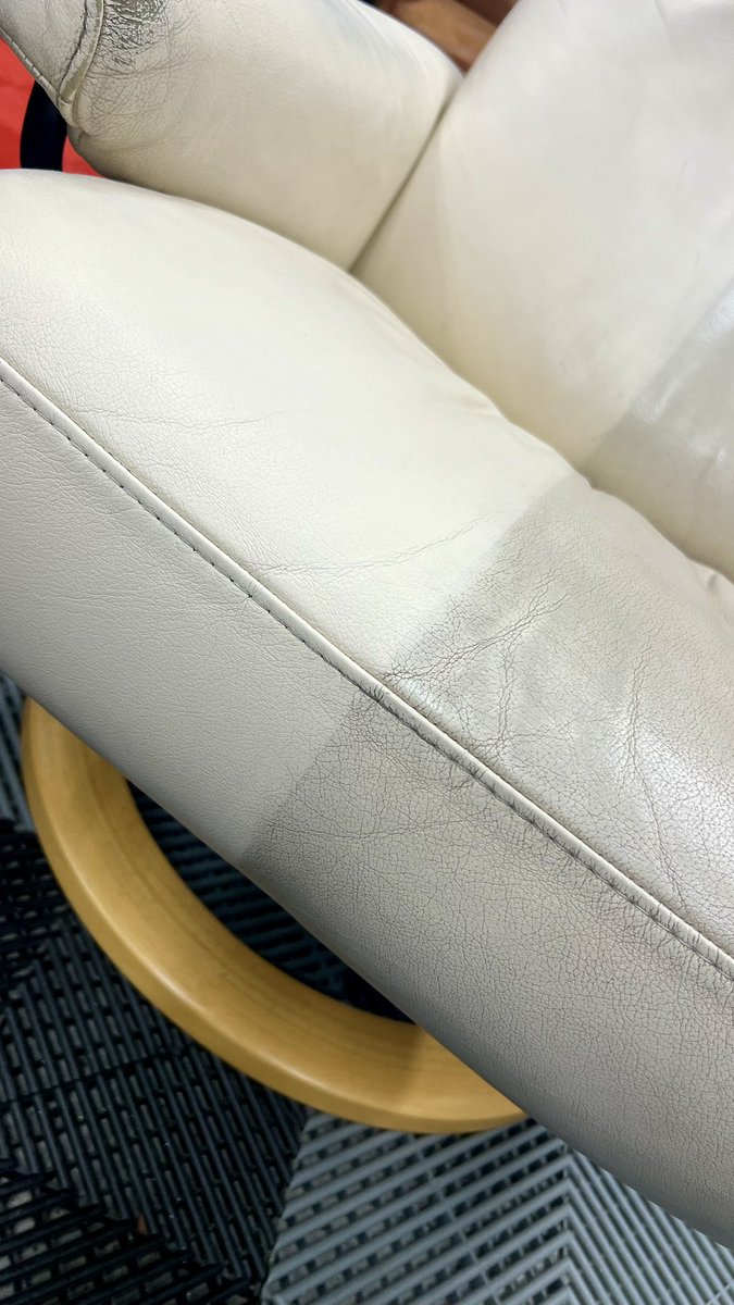 leatherrepairuk's tweet image. Repair, don’t replace. Leather repair keeps your items out of landfill and supports a cleaner planet.

leatherrepaircompany.com 

#repairdontreplace