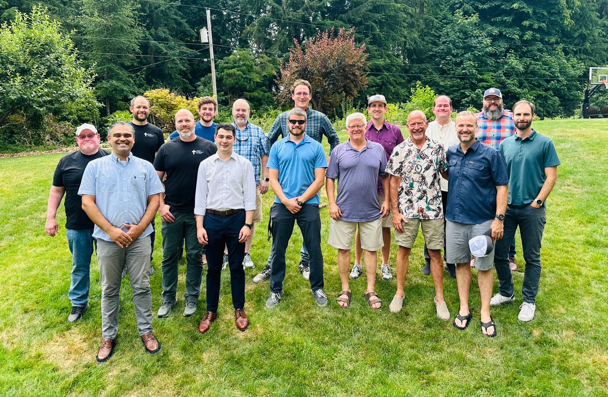 uribrito's tweet image. What a delight to spend time communing with a host of pastors and elders from CREC congregations in the Pacific Northwest.
We discussed the challenges of ministry in our day and how best to press our cultural, theological, and liturgical vision of our denomination.
These…