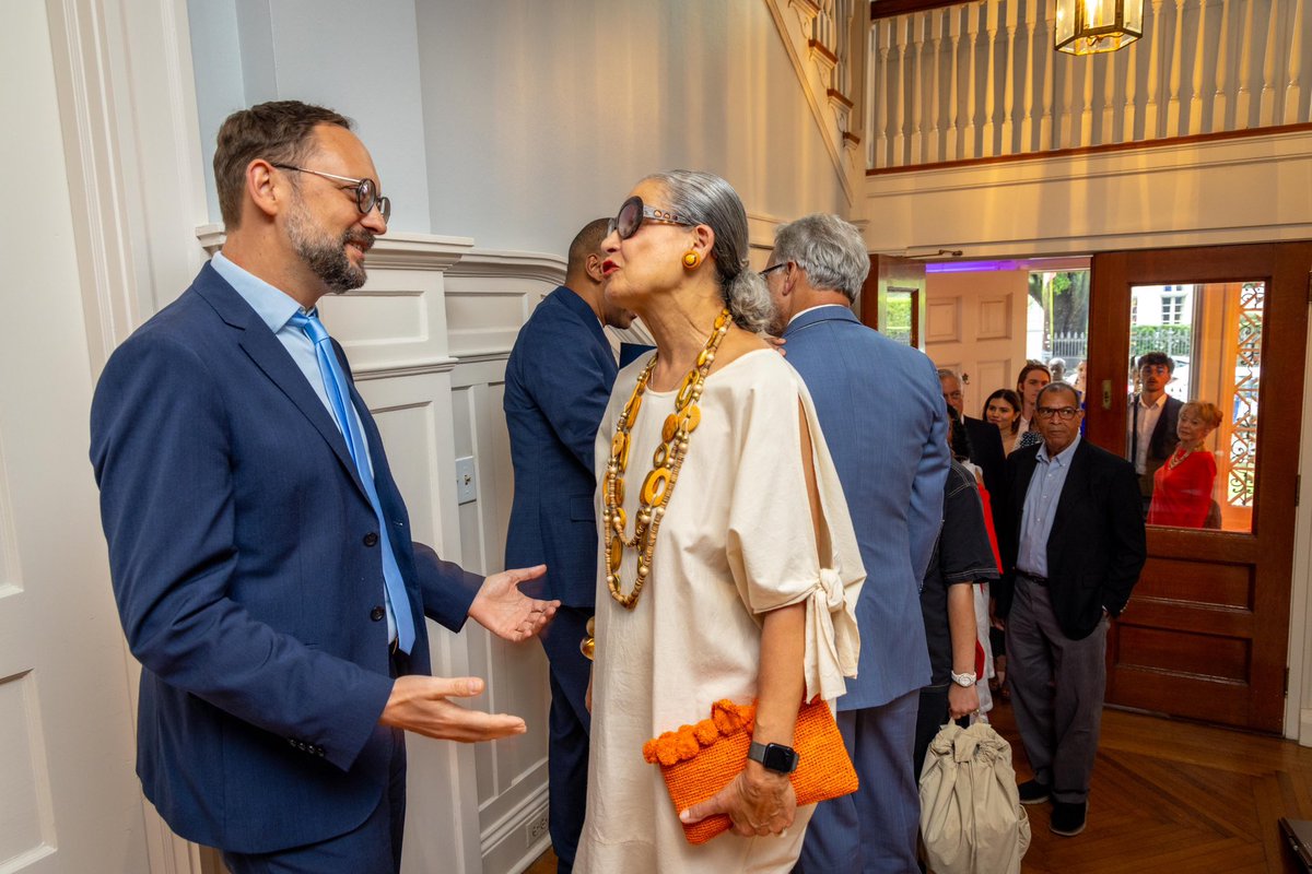 🇫🇷✨ Wonderful to see so many friends at yesterday’s Bastille Day reception at the Residence. Record attendance and a joyful celebration of the lasting friendship between France and Louisiana. Merci to all who joined us! 🇫🇷🤝🇺🇸