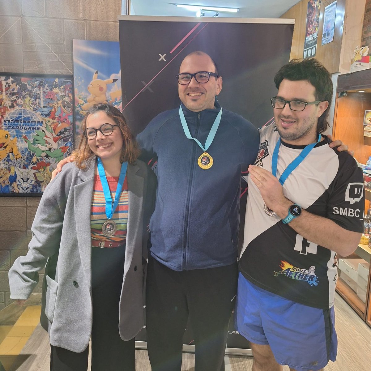 Resultados del torneo de Mario Kart del domingo

📌 Mulligan Center
👥 11 Jugadores

Categoría A:
🥇 <a href="/OmegaX94/">Joaquin Bello</a> 
🥈 Shadow_Slight
🥉 <a href="/kalarse_/">Gaby</a> 

Categoría B:
🥇 Galletex
🥈 <a href="/uy_gerix/">Gerónimo (SMB | Gerix) Egger</a> 
🥉 <a href="/ChibiTaCan/">ChibiTaCan</a> 

#MarioKart #MarioKart8Deluxe #NintendoSwitchUruguay