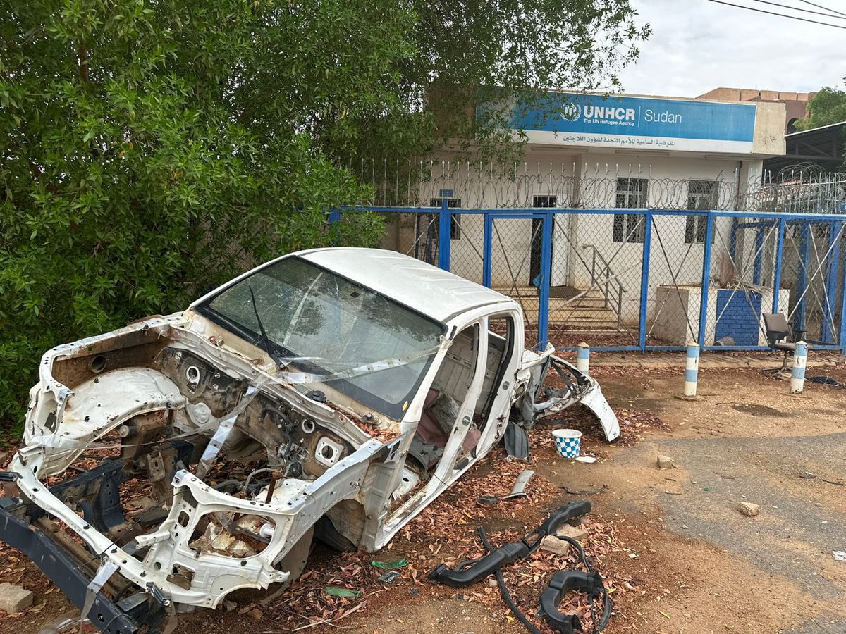 mamadou_dbalde's tweet image. Heartbreaking to see the immense destruction in #Khartoum today, a city that has generously welcomed thousands of refugees. Huge work ahead to rebuild but authorities & partners are doing their very best to support. Our commitment to stay & support as much as we can stands.
