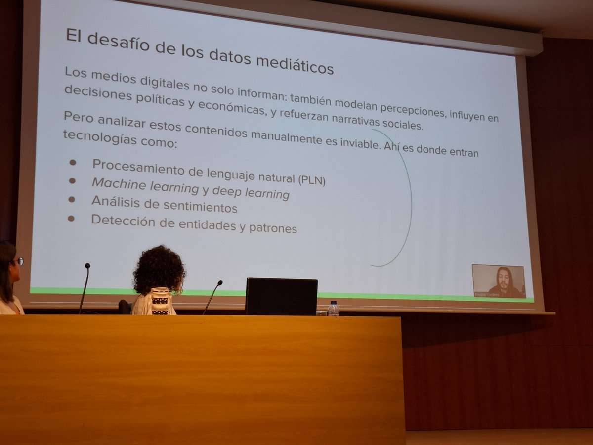 Marta Fernández (@martafdezjurjo) on Twitter photo IV Jornada #Cuvicom "Tendencias en Comunicación Digital" celebrada el passat 11/07 en la Facultat d'Informació i Mitjans Audiovisuals. Mesa 2 • Visibilitat web, condueix i modera Mari Vállez. Ponents: Cristina Font-Julian, Douglas Farias Cordeiro, Olaya López Munuera.
<a href="/cuvicom/">CUVICOM | Research project 📑</a> IV Jornada #Cuvicom "Tendencias en Comunicación Digital" celebrada el passat 11/07 en la Facultat d'Informació i Mitjans Audiovisuals. Mesa 2 • Visibilitat web, condueix i modera Mari Vállez. Ponents: Cristina Font-Julian, Douglas Farias Cordeiro, Olaya López Munuera.
<a href="/cuvicom/">CUVICOM | Research project 📑</a>