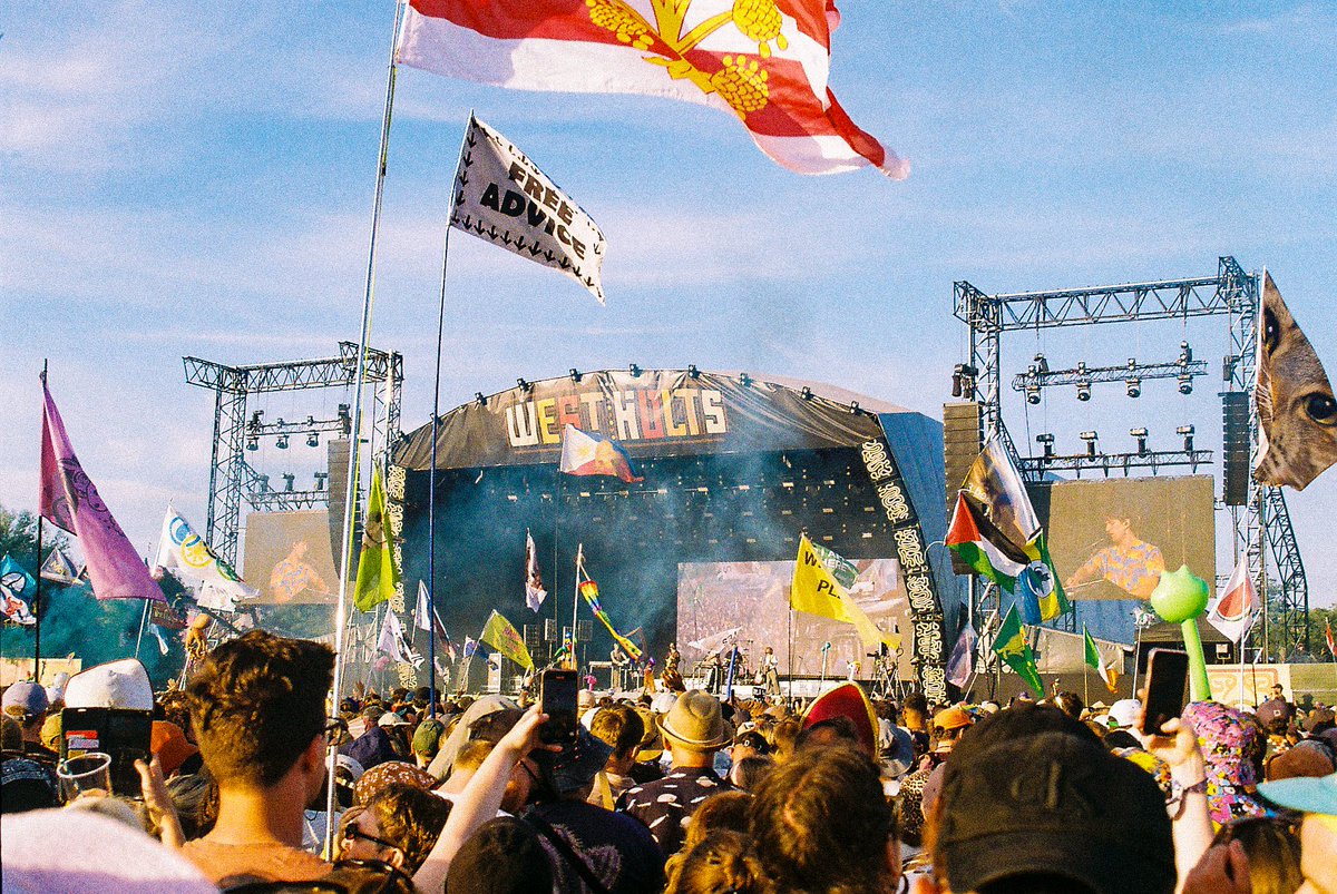 _williamstead's tweet photo. A few pictures from Glastonbury, shot on my film camera. #glastonbury https://t.co/tqwhMp3c01